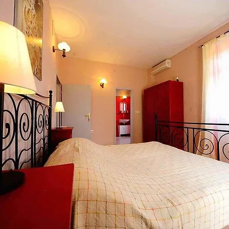 Hotel Skula 4*