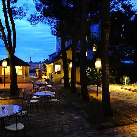 Hotel Skula Skrip
