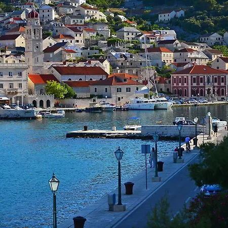 Hotel Skula 4*